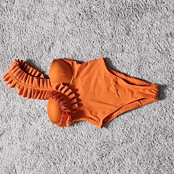 NWT Andrea Iyamah Nisi Ruffle One piece Swimsuit - Picture 9 of 10